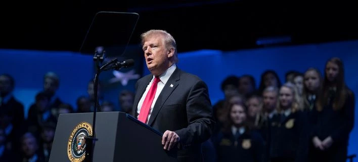 «Κλέφτη» αποκάλεσε ο Τραμπ τον υποψήφιο κυβερνήτη της Φλόριντας με τους Δημοκρατικούς